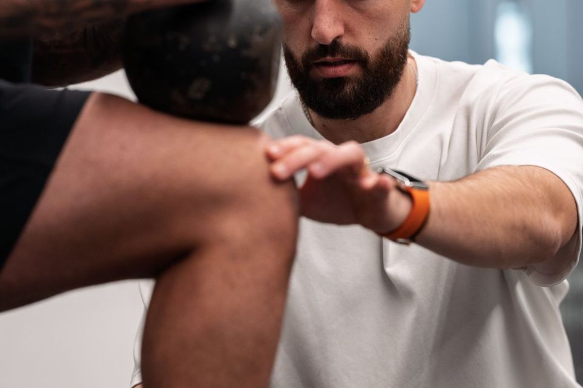 How to Regress and Progress Exercises: A Complete Rehab Guide